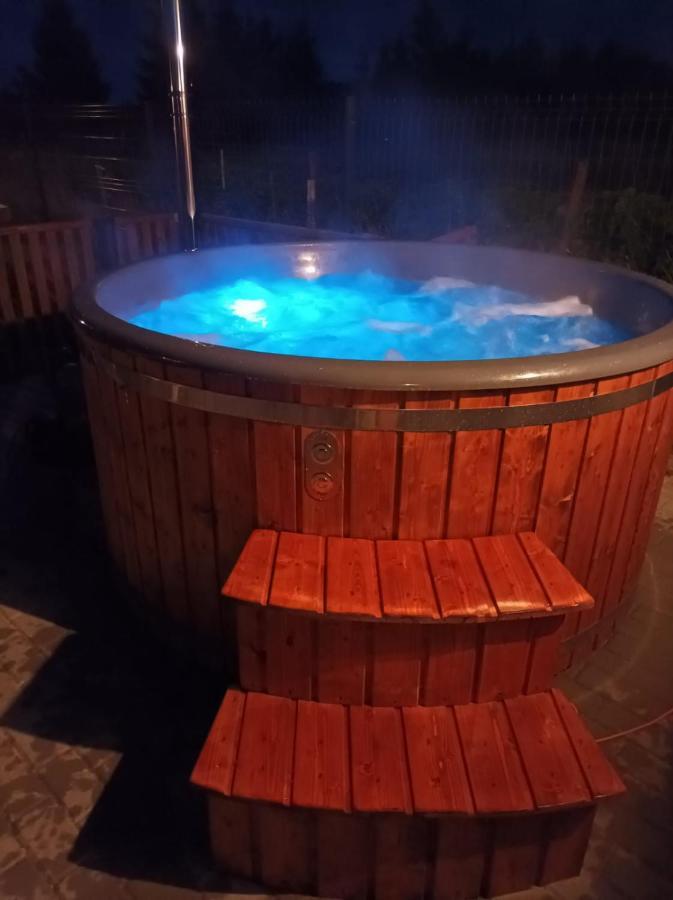 Dzika Plaza Wierzchucino Exteriör bild